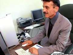 chef fickt sekretärin